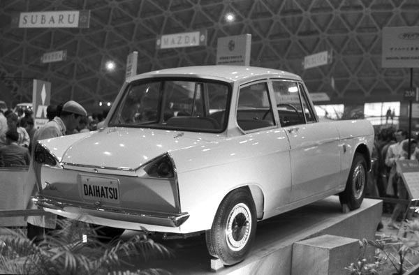 (02-12b) (073-21) 1962 Daihatsu 700 (Prototype).jpg